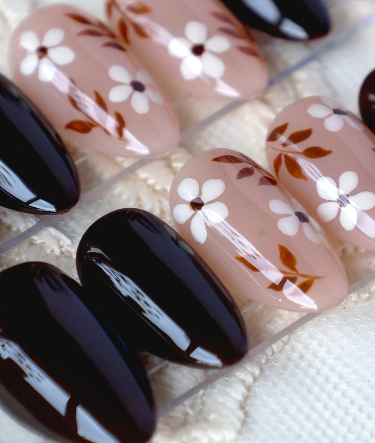 Mocha Flora